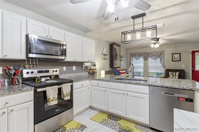 39 W Lynxx Drive, Citrus Springs, FL 34434