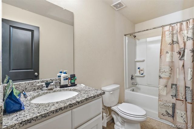 39 W Lynxx Drive, Citrus Springs, FL 34434