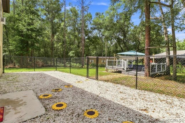 39 W Lynxx Drive, Citrus Springs, FL 34434