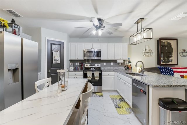 39 W Lynxx Drive, Citrus Springs, FL 34434