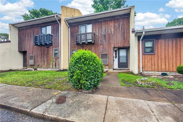 1435 Longdale DR, Norfolk, VA 23513
