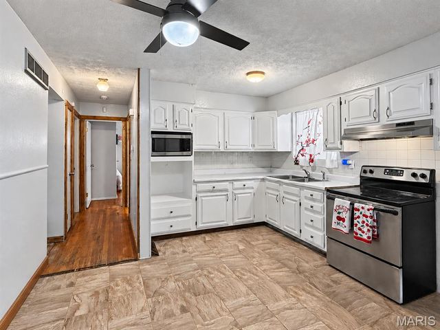 104 Joan Drive, Hartford, IL 62048