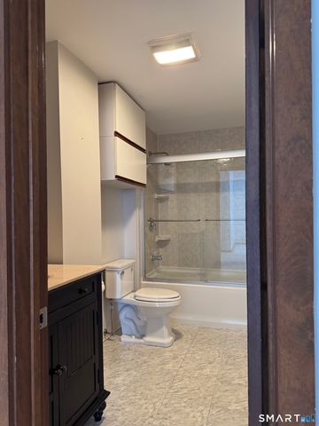 146 High Street 310, Milford, CT 06460