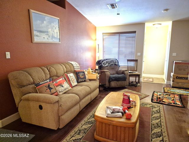 425 W Saddlehorn Drive, Safford, AZ 85546