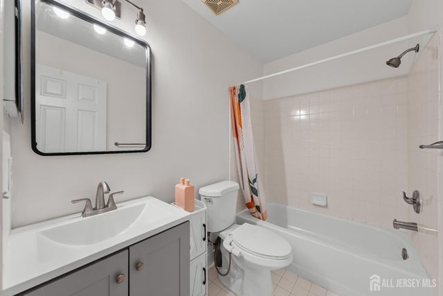 32 Coriander Drive, South Brunswick, NJ 08540