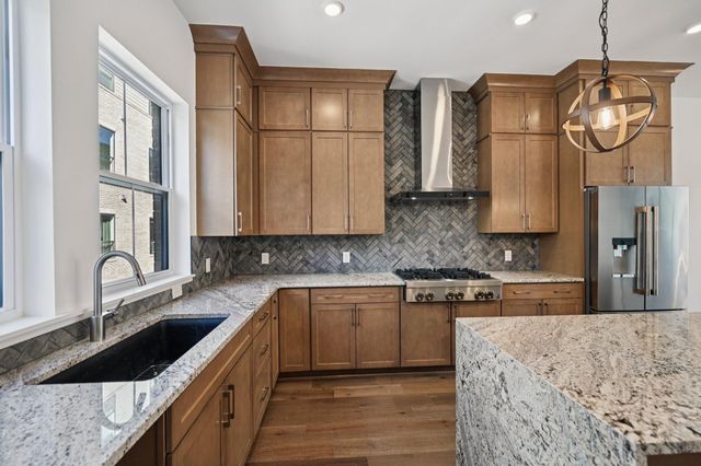 284 Dickenson Street, Columbus, OH 43215