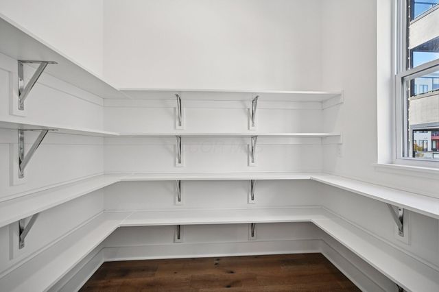 284 Dickenson Street, Columbus, OH 43215