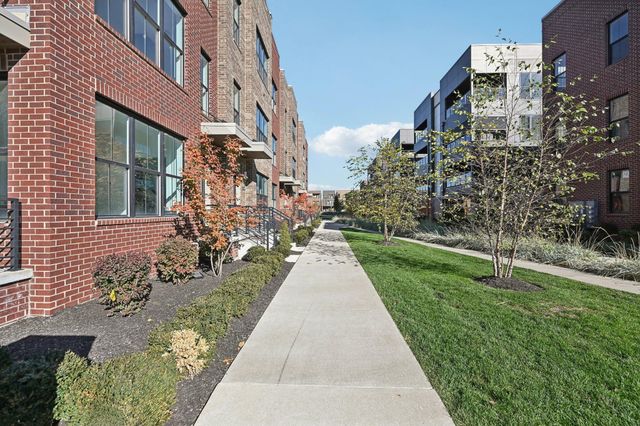 284 Dickenson Street, Columbus, OH 43215