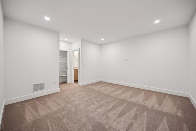 284 Dickenson Street, Columbus, OH 43215