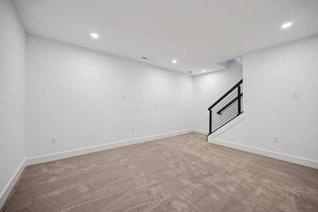 284 Dickenson Street, Columbus, OH 43215