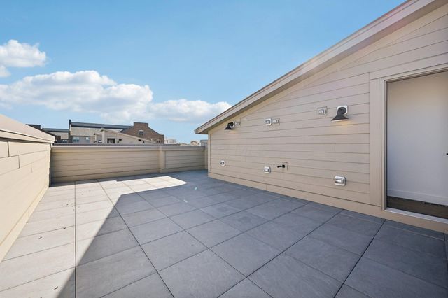 284 Dickenson Street, Columbus, OH 43215