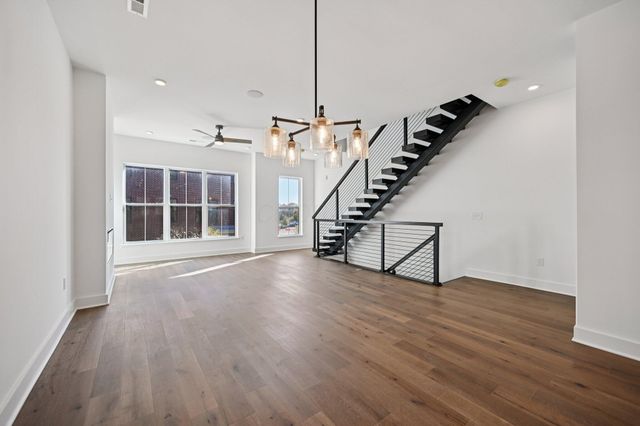 284 Dickenson Street, Columbus, OH 43215