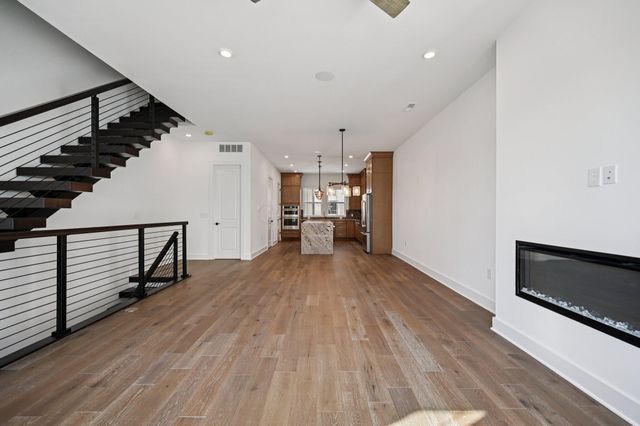 284 Dickenson Street, Columbus, OH 43215