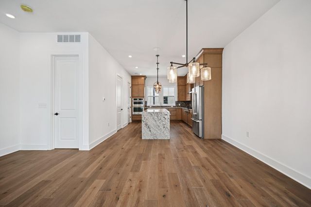 284 Dickenson Street, Columbus, OH 43215