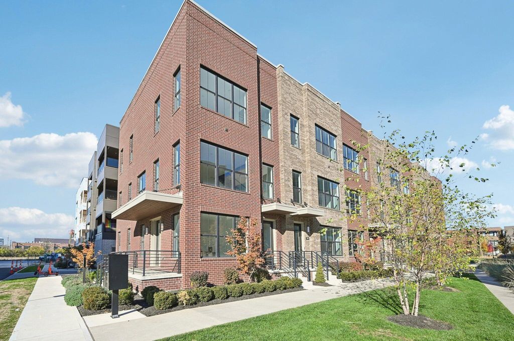 284 Dickenson Street, Columbus, OH 43215