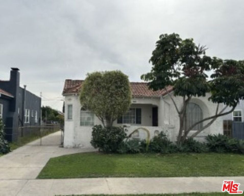 1120 W 64th Street, Los Angeles, CA 90044 — exterior