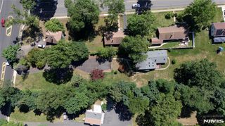 38 W Ridgewood Avenue, Paramus, NJ 07652