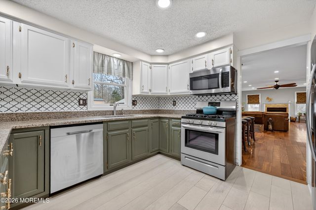 1 Persimmon Drive, Jackson, NJ 08527