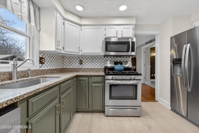 1 Persimmon Drive, Jackson, NJ 08527