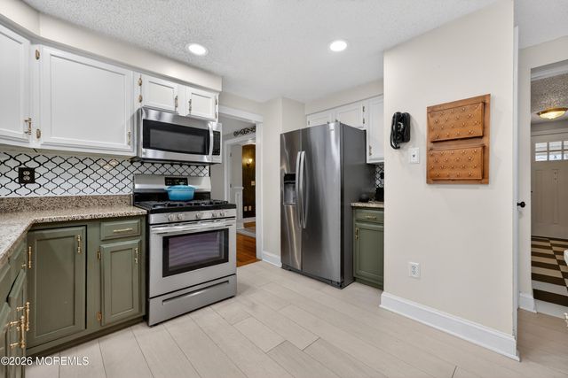 1 Persimmon Drive, Jackson, NJ 08527