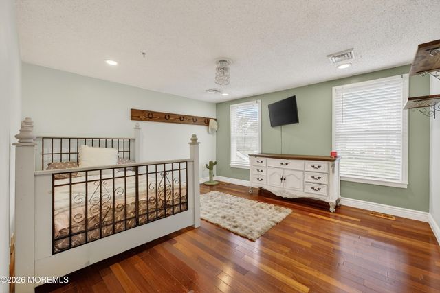 1 Persimmon Drive, Jackson, NJ 08527