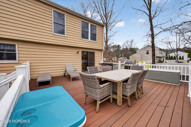 1 Persimmon Drive, Jackson, NJ 08527