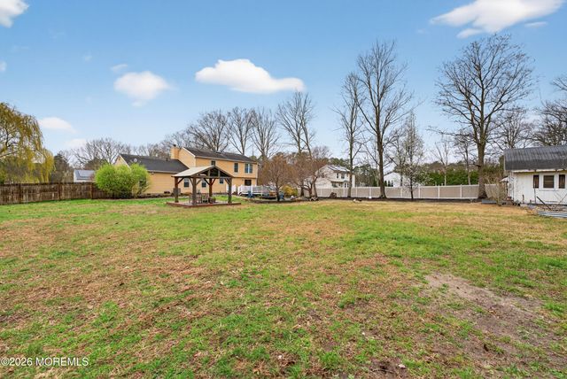 1 Persimmon Drive, Jackson, NJ 08527