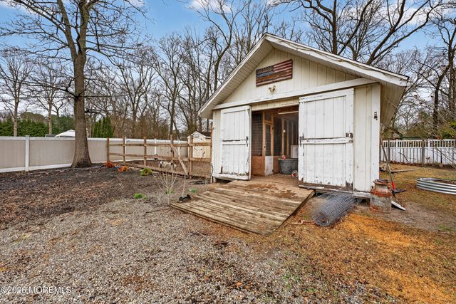 1 Persimmon Drive, Jackson, NJ 08527