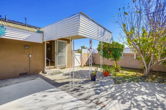 10321 Courtright, Stanton, CA 90680