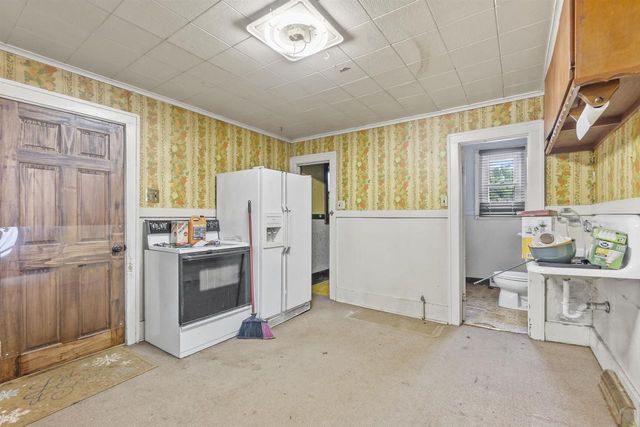 1341 BLUFF AVENUE, Sheboygan, WI 53081