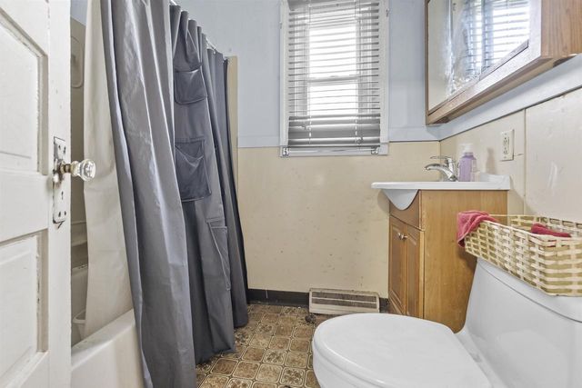 1341 BLUFF AVENUE, Sheboygan, WI 53081