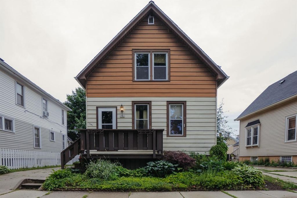 1341 BLUFF AVENUE, Sheboygan, WI 53081