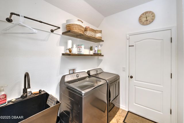 3447 Luna Bella Lane, New Smyrna Beach, FL 32168