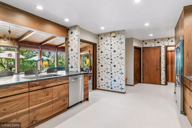 45 Evergreen Road, Dellwood, MN 55110