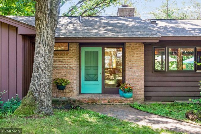 45 Evergreen Road, Dellwood, MN 55110