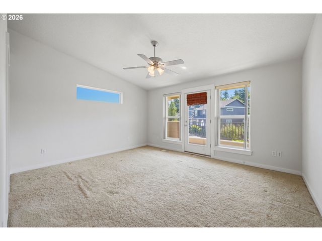 2422 W 10TH St, Washougal, WA 98671