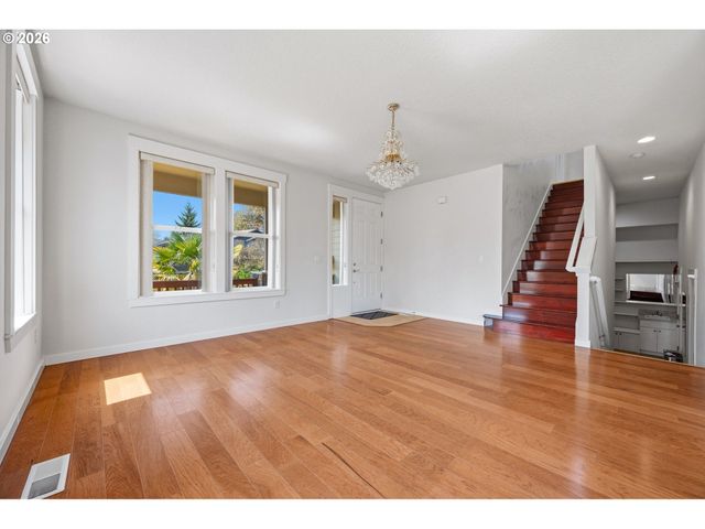 2422 W 10TH St, Washougal, WA 98671