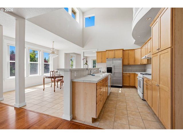 2422 W 10TH St, Washougal, WA 98671