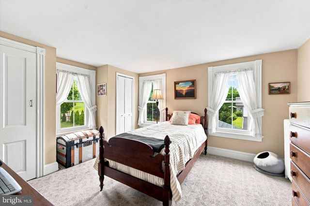 3 MAPLE AVE, Paoli, PA 19301