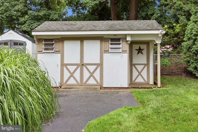 3 MAPLE AVE, Paoli, PA 19301