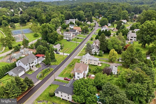 3 MAPLE AVE, Paoli, PA 19301