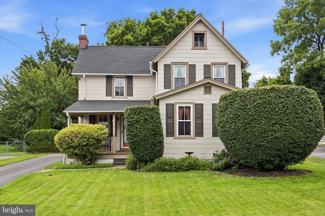 3 MAPLE AVE, Paoli, PA 19301