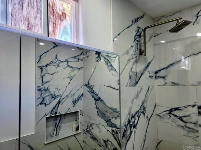 245 W Bobier Drive 90, Vista, CA 92083