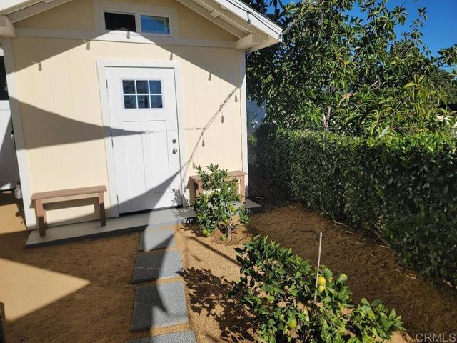 245 W Bobier Drive 90, Vista, CA 92083