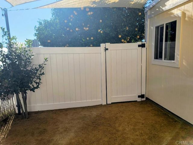 245 W Bobier Drive 90, Vista, CA 92083