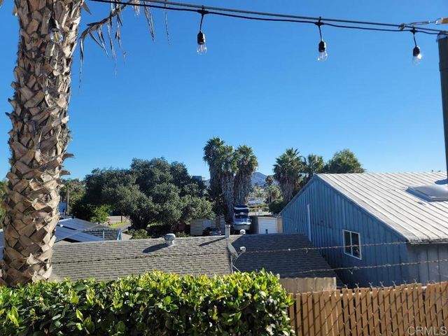 245 W Bobier Drive 90, Vista, CA 92083