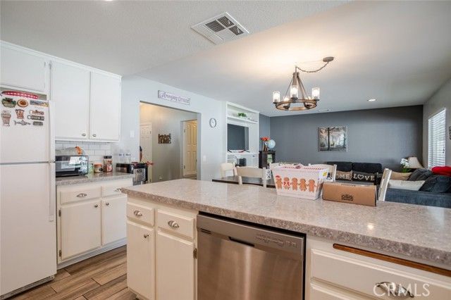 42637 Calandri Lane, Lancaster, CA 93536