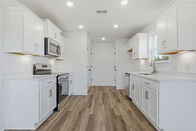400 Marcella Court, Dickson, TN 37055