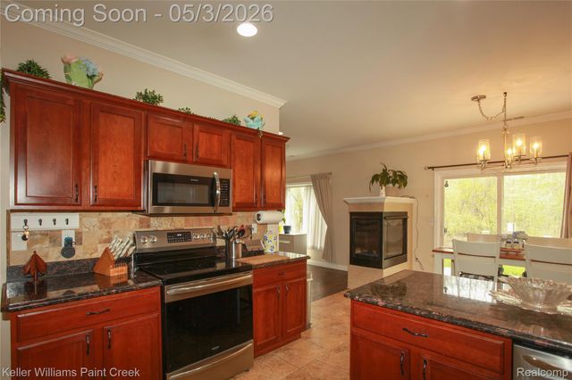 3546 Eagle Creek Drive, Shelby Charter Township, MI 48317