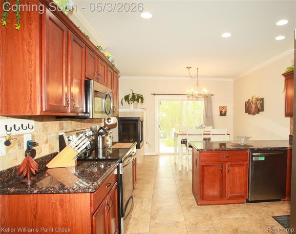 3546 Eagle Creek Drive, Shelby Charter Township, MI 48317